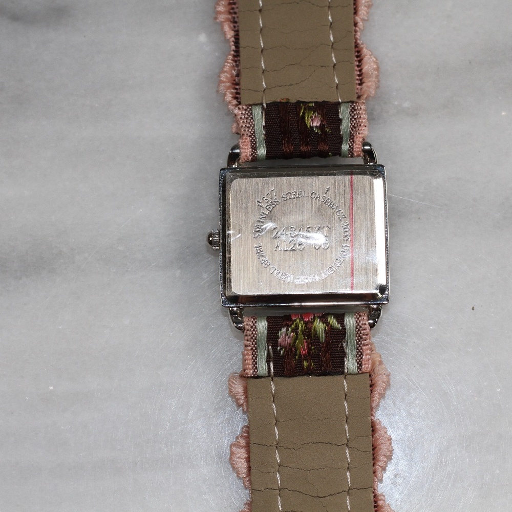 Pink Watch - Picture 4 of 6